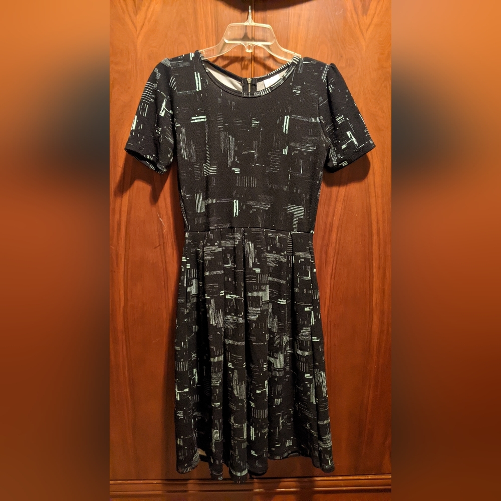 LuLaRoe Amelia, Size Small
